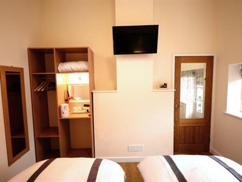 เดอะ โคชชิ่ง บาร์น Motel Wem ภายนอก รูปภาพ